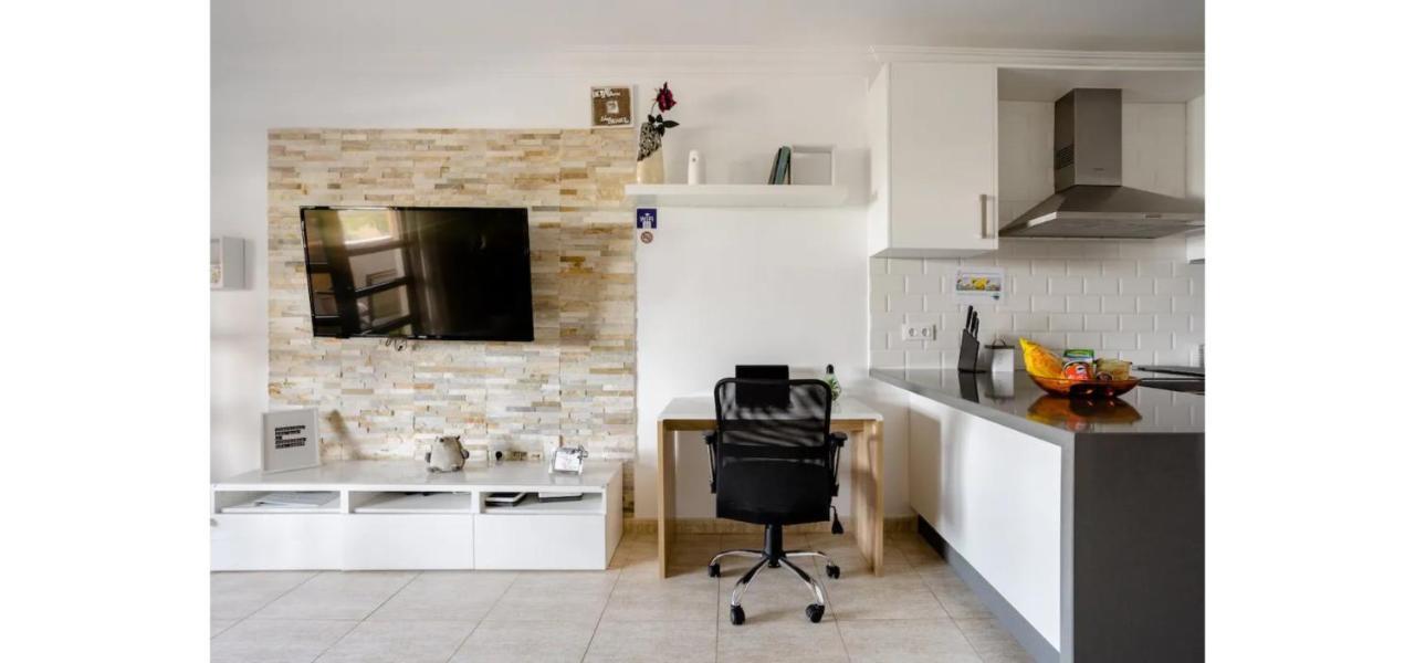 Casa Krisma, Fabulous Modern Spacious 2 Bedrooms Apartment, Remote Work, Fast Wifi, Parking And Ac * Costa Adeje (Tenerife)